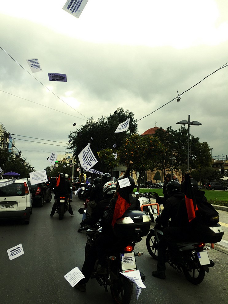 Μοτοπορεία σε Αιγάλεω, Νίκαια, Κορυδαλλό, Κερατσίνι και μικροφωνική ενόψει της διαδήλωσης αλληλεγγύης στους μετανάστες-τριες